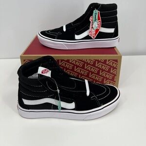 Vans • Sk8-Hi Zip Sneakers • Black/White • Toddler 9.5 NWT 👟✨